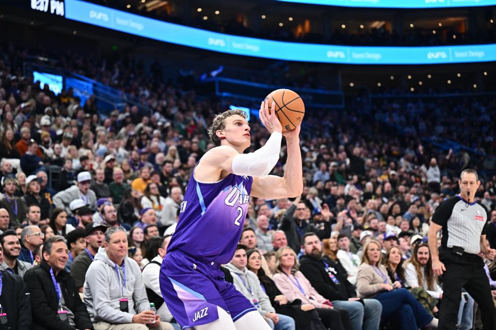 他是更衣室 他是更衣室