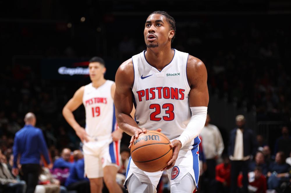 亚尔随后进 亚尔随后进