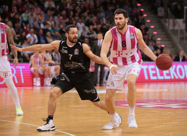 争夺冠军的 争夺冠军的